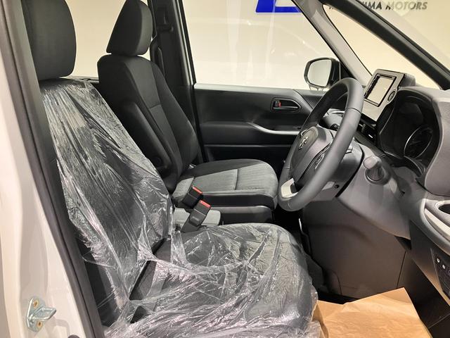 ランディ Ｇ　登録済み未使用車　４ＷＤ　両側電動スライドドア　衝突軽減ブレーキ　デュアルエアコン　クルーズコントロール　クリアランスソナー　シートヒーター　ＬＥＤヘッドランプ　オートハイビーム　オートライト（19枚目）