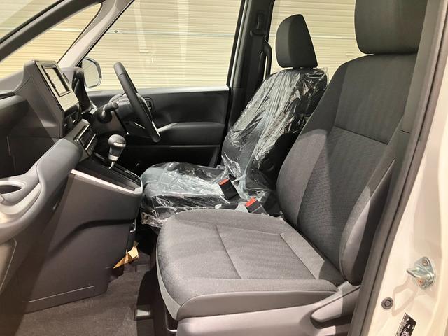 ランディ Ｇ　登録済み未使用車　４ＷＤ　両側電動スライドドア　衝突軽減ブレーキ　デュアルエアコン　クルーズコントロール　クリアランスソナー　シートヒーター　ＬＥＤヘッドランプ　オートハイビーム　オートライト（20枚目）