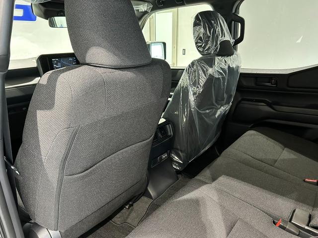 ランドクルーザー２５０ ＧＸ　登録済未使用車　純正８インチナビ・フルセグＴＶ　パノラミックビューモニター　純正フロアマット　ＬＥＤヘッドライト　フォグランプ　オートハイビーム　レーダークルーズコントロール　ＥＴＣ２．０（32枚目）