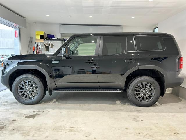 ランドクルーザー２５０ ＧＸ　登録済未使用車　純正８インチナビ・フルセグＴＶ　パノラミックビューモニター　純正フロアマット　ＬＥＤヘッドライト　フォグランプ　オートハイビーム　レーダークルーズコントロール　ＥＴＣ２．０（40枚目）