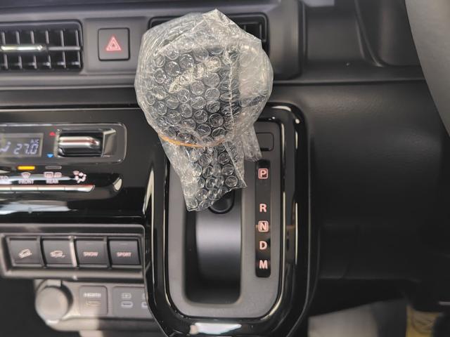 クロスビー ハイブリッドＭＺ　登録済未使用車　全方位モニター付きメモリーナビ　両席シートヒーター　オートライト　ＬＥＤヘッドランプ　横滑り防止装置　アイドリングストップ　衝突軽減システム　スズキコネクト対応　純正１６インチＡＷ（19枚目）