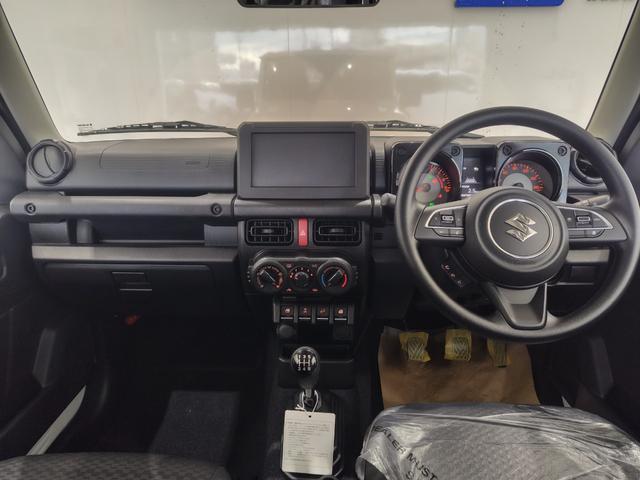 ジムニー ＸＧ　４ＷＤ　届出済み未使用車　衝突軽減システム　ダウンヒルアシスト　アイドリングストップ　エアコン　キーレスエントリー　オートライト　盗難防止システム　エアバック　ＡＢＳ（5枚目）