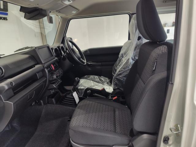 ジムニー ＸＧ　４ＷＤ　届出済み未使用車　衝突軽減システム　ダウンヒルアシスト　アイドリングストップ　エアコン　キーレスエントリー　オートライト　盗難防止システム　エアバック　ＡＢＳ（17枚目）