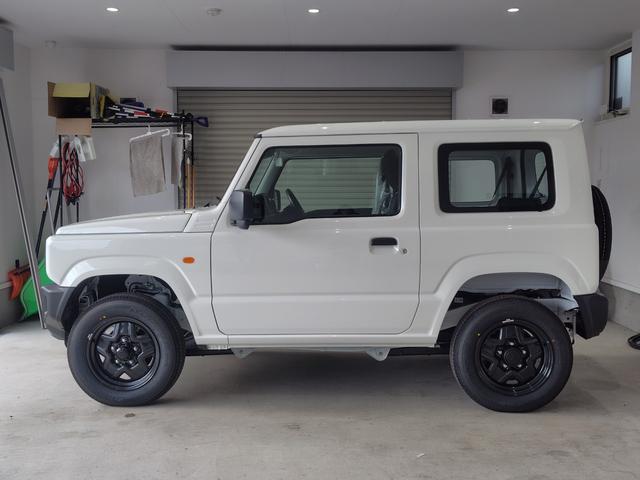 ジムニー ＸＧ　４ＷＤ　届出済み未使用車　衝突軽減システム　ダウンヒルアシスト　アイドリングストップ　エアコン　キーレスエントリー　オートライト　盗難防止システム　エアバック　ＡＢＳ（25枚目）