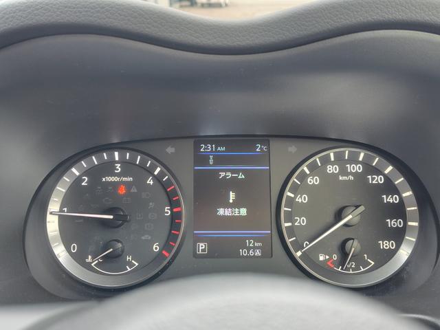 キャラバン ロンググランドプレミアムGX 4WD 登録済未使用車 寒冷地仕様 ワンタッチオートスライドドア(助手席側) スクラッチシールド アラウンドビューモニター シートヒーター LEDヘッドランプ インテリジェントルームミラー(6枚目)