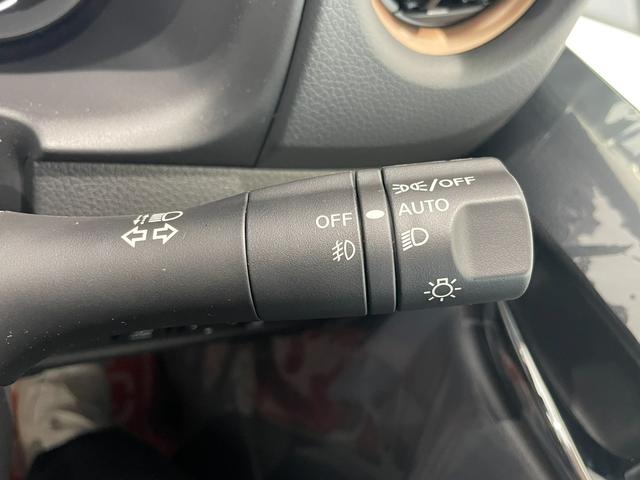 キャラバン ロンググランドプレミアムGX 4WD 登録済未使用車 寒冷地仕様 ワンタッチオートスライドドア(助手席側) スクラッチシールド アラウンドビューモニター シートヒーター LEDヘッドランプ インテリジェントルームミラー(16枚目)