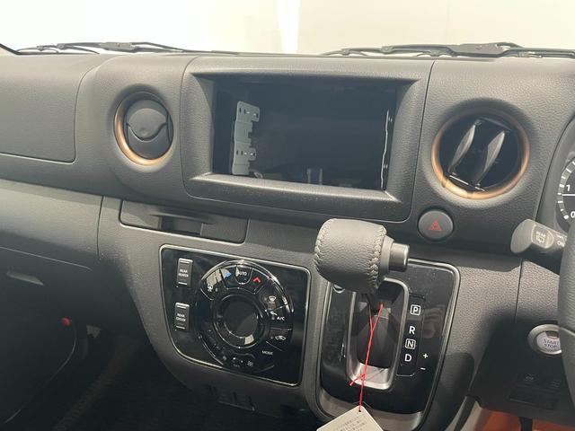 キャラバン ロンググランドプレミアムGX 4WD 登録済未使用車 寒冷地仕様 ワンタッチオートスライドドア(助手席側) スクラッチシールド アラウンドビューモニター シートヒーター LEDヘッドランプ インテリジェントルームミラー(17枚目)