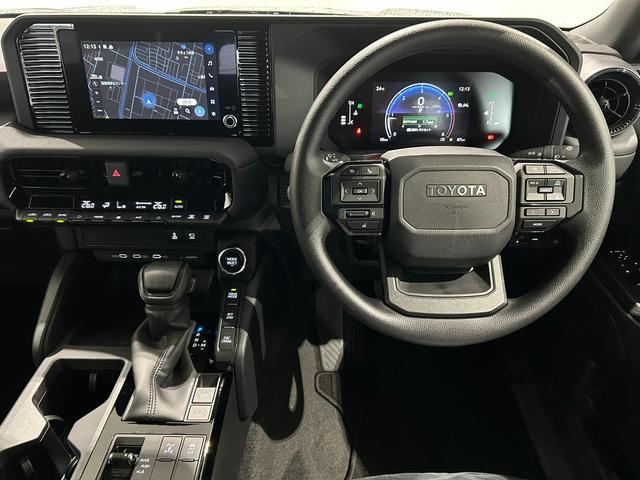 ランドクルーザー250 GX 登録済未使用車 純正8インチナビ・フルセグTV 純正フロアマット パノラミックビューモニター LEDヘッドランプ フォグライト オートハイビーム レーダークルーズコントロール ETC2.0(6枚目)