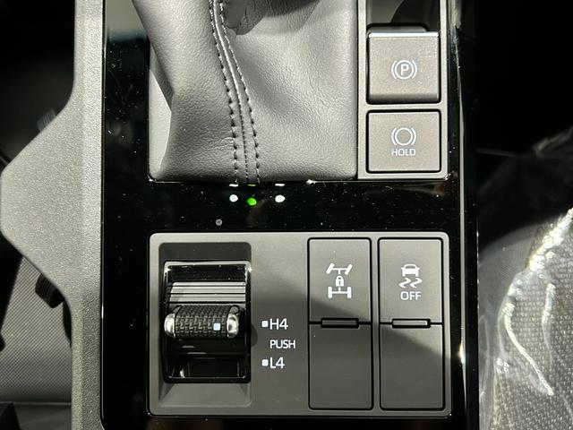 ランドクルーザー250 GX 登録済未使用車 純正8インチナビ・フルセグTV 純正フロアマット パノラミックビューモニター LEDヘッドランプ フォグライト オートハイビーム レーダークルーズコントロール ETC2.0(19枚目)