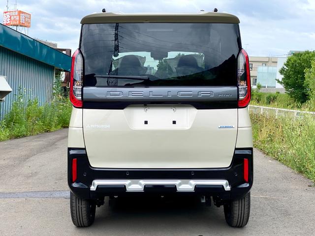 デリカミニ Ｇ　プレミアム　届出済み未使用車　Ｅ－Ａｓｓｉｓｔ　両側電動スライドドア　ＡＣＣ　デジタルインナーミラー　全方位カメラ　オーディオレス　ステアリングヒーター　シートヒーター　ＬＥＤヘッドライト　ルーフレール　４ＷＤ（8枚目）
