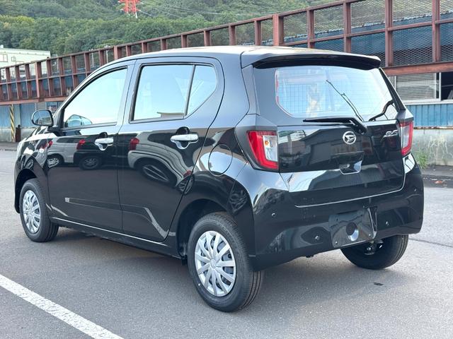 ミライース Ｌ　ＳＡＩＩＩ　届出済み未使用車　スマートアシスト　キーレスエントリー　オートライト　オートハイビーム　クリアランスソナー　アイドリングストップ　横滑り防止　マニュアルエアコン　フルタイム４ＷＤ（7枚目）