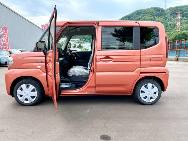 スペーシア ハイブリッドＧ　届出済み未使用車　両側スライドドア　デュアルセンサーブレーキサポートＩＩ　ＬＥＤヘッドライト　オートライト　オートハイビーム　クリアランスソナー　アイドリングストップ　フルタイム４ＷＤ（5枚目）