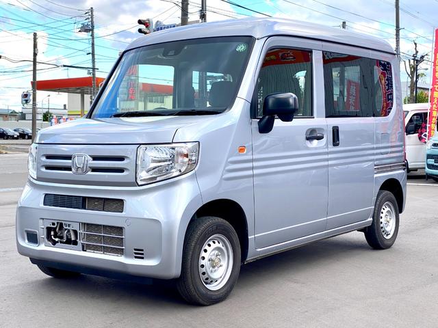 Ｎ－ＶＡＮ Ｇ・ホンダセンシング　衝突被害軽減ブレーキ　キーレスエントリー　オートクルーズコントロール　両側スライドドア　ピラーレス　ハロゲンヘッドライト　スピーカー付きラジオ　オートエアコン　横滑り防止　オートエアコン（3枚目）