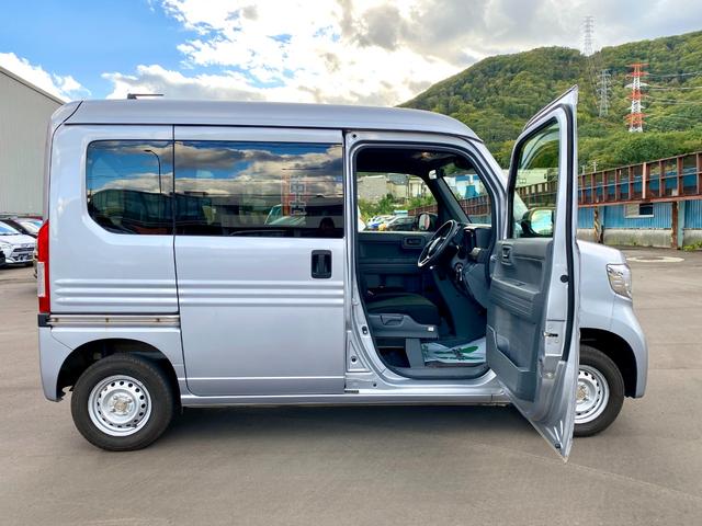 Ｎ－ＶＡＮ Ｇ・ホンダセンシング　衝突被害軽減ブレーキ　キーレスエントリー　オートクルーズコントロール　両側スライドドア　ピラーレス　ハロゲンヘッドライト　スピーカー付きラジオ　オートエアコン　横滑り防止　オートエアコン（12枚目）