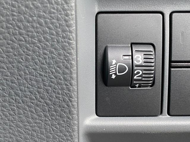Ｎ－ＶＡＮ Ｇ・ホンダセンシング　衝突被害軽減ブレーキ　キーレスエントリー　オートクルーズコントロール　両側スライドドア　ピラーレス　ハロゲンヘッドライト　スピーカー付きラジオ　オートエアコン　横滑り防止　オートエアコン（27枚目）