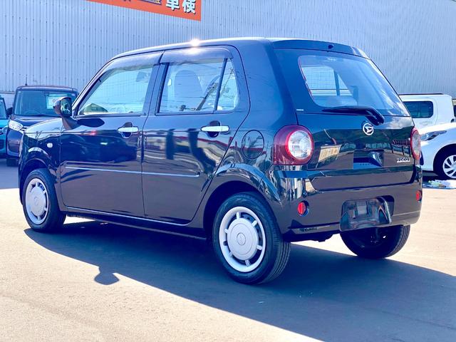 スズキ・ダイハツのサブディーラーとして全国販売優秀の実績！オールメーカーの届出済み未使用車・中古車はもちろんのこと、コンパクトカー・エコカーなどの普通車も豊富に在庫を取り揃えています！