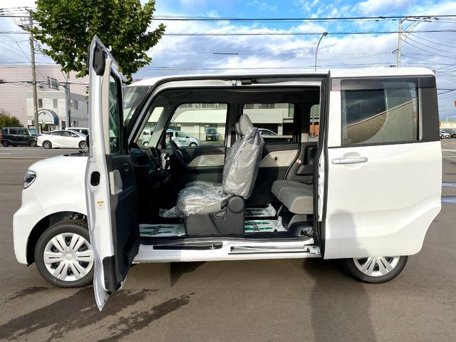 タント L 届出済み未使用車 スマートアシスト オーディオレス 両側スライドドア LEDヘッドライト オートライト オートハイビーム アイドリングストップ シートヒーター フルタイム4WD(6枚目)