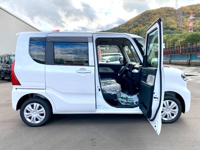 タント L 届出済み未使用車 スマートアシスト オーディオレス 両側スライドドア LEDヘッドライト オートライト オートハイビーム アイドリングストップ シートヒーター フルタイム4WD(12枚目)