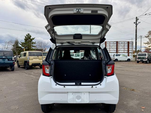 ミライース Ｌ　ＳＡＩＩＩ　届出済み未使用車　スマートアシスト　キーレスエントリー　クリアランスソナー　オーディオレス　アイドリングストップ　横滑り防止　ハロゲンヘッドライト　オートライト　オートハイビーム　フルタイム４ＷＤ（9枚目）