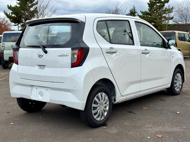 ミライース Ｌ　ＳＡＩＩＩ　届出済み未使用車　スマートアシスト　キーレスエントリー　クリアランスソナー　オーディオレス　アイドリングストップ　横滑り防止　ハロゲンヘッドライト　オートライト　オートハイビーム　フルタイム４ＷＤ（10枚目）
