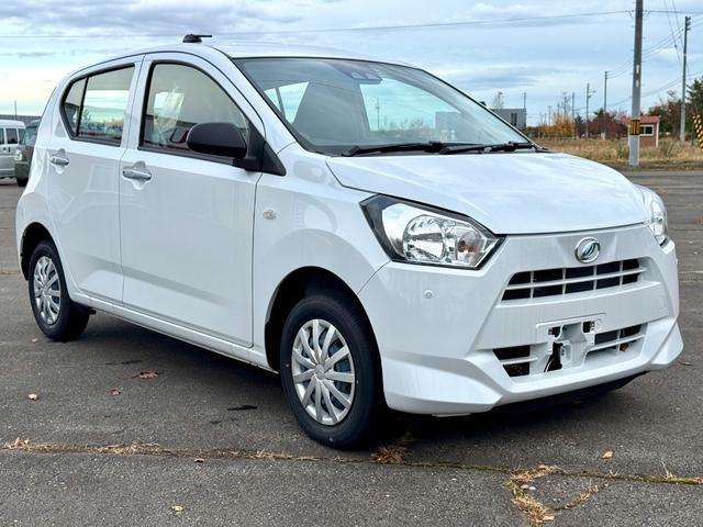 ミライース Ｌ　ＳＡＩＩＩ　届出済み未使用車　スマートアシスト　キーレスエントリー　クリアランスソナー　オーディオレス　アイドリングストップ　横滑り防止　ハロゲンヘッドライト　オートライト　オートハイビーム　フルタイム４ＷＤ（14枚目）