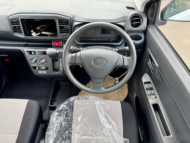 ミライース Ｌ　ＳＡＩＩＩ　届出済み未使用車　スマートアシスト　キーレスエントリー　クリアランスソナー　オーディオレス　アイドリングストップ　横滑り防止　ハロゲンヘッドライト　オートライト　オートハイビーム　フルタイム４ＷＤ（22枚目）