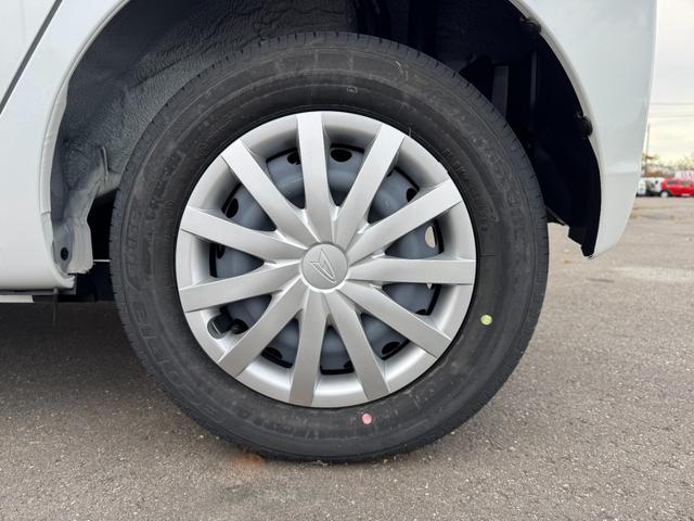 ミライース Ｌ　ＳＡＩＩＩ　届出済み未使用車　スマートアシスト　キーレスエントリー　クリアランスソナー　オーディオレス　アイドリングストップ　横滑り防止　ハロゲンヘッドライト　オートライト　オートハイビーム　フルタイム４ＷＤ（44枚目）