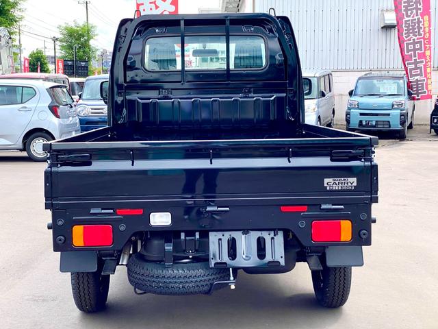 キャリイトラック KCエアコン・パワステ 届出済み未使用車 キーレスエントリー パートタイム4WD ハロゲンヘッドライト オートライト 純正スピーカー付きラジオ スチールホイール クリアランスソナー(7枚目)