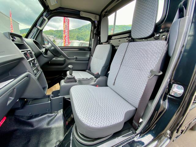 キャリイトラック KCエアコン・パワステ 届出済み未使用車 キーレスエントリー パートタイム4WD ハロゲンヘッドライト オートライト 純正スピーカー付きラジオ スチールホイール クリアランスソナー(16枚目)