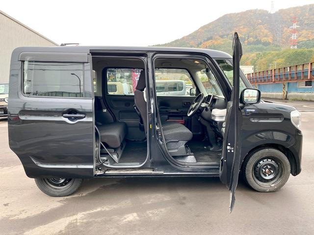 スペーシア ハイブリッドＸ　デュアルカメラブレーキサポート　両側電動スライドドア　イージークローザー　スマートキー　プッシュスタート　マイルドハイブリッド　オーディオレス　シートヒーター　アイドリングストップ　４ＷＤ（13枚目）