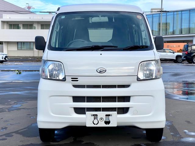 ハイゼットカーゴ ＤＸ　キーレスエントリー　両側スライドドア　ハロゲンヘッドライト　パートタイム４ＷＤ　純正スピーカー付きラジオ　パワーステアリング　パワーウインドウ　マニュアルエアコン（2枚目）