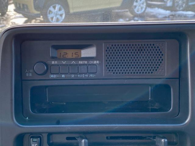 ハイゼットカーゴ ＤＸ　キーレスエントリー　両側スライドドア　ハロゲンヘッドライト　パートタイム４ＷＤ　純正スピーカー付きラジオ　パワーステアリング　パワーウインドウ　マニュアルエアコン（30枚目）