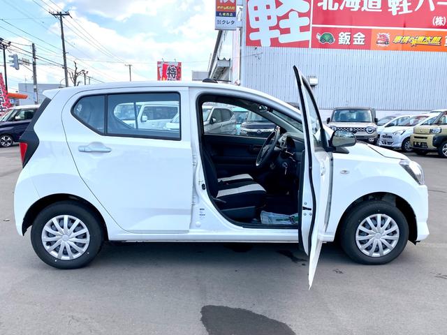 ミライース L SAIII スマートアシスト キーレスエントリー ハロゲンヘッドライト オートライト オートハイビーム 横滑り防止 クリアランスソナー アイドリングストップ 純正オーディオ CD ラジオ フルタイム4WD(12枚目)