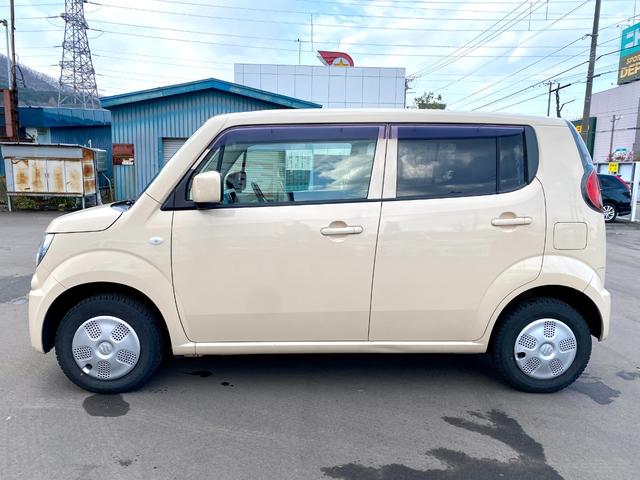 ＭＲワゴン Ｇ　キーレスエントリー　電動格納ミラー　シートヒーター　社外ナビゲーション　マニュアルエアコン　ハロゲンヘッドライト　フロントフォグランプ　フルタイム４ＷＤ（4枚目）