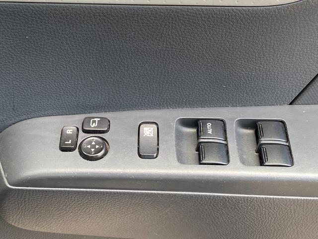 ＭＲワゴン Ｇ　キーレスエントリー　電動格納ミラー　シートヒーター　社外ナビゲーション　マニュアルエアコン　ハロゲンヘッドライト　フロントフォグランプ　フルタイム４ＷＤ（25枚目）