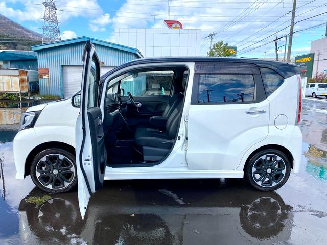 ムーヴ カスタム　ＲＳ　ハイパーＳＡＩＩ　スマートアシスト　スマートキー　プッシュスタート　ＬＥＤヘッドライト　フロントフォグランプ　純正アルミホイール　電動格納ミラー　純正ナビゲーション　バックカメラ　フルタイム４ＷＤ（5枚目）