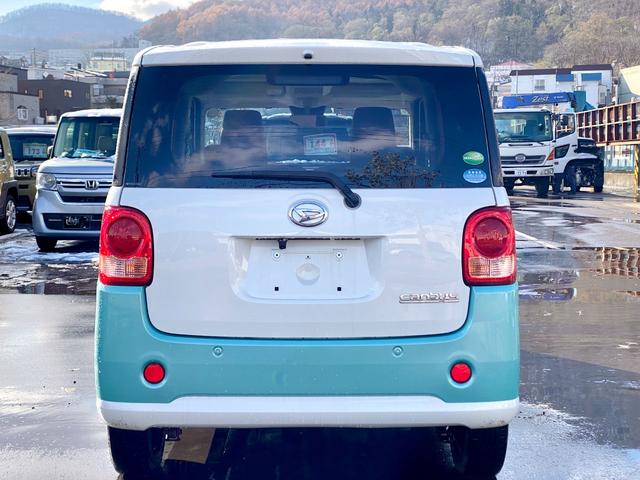 ムーヴキャンバス Ｘ　ＳＡＩＩＩ　スマートアシスト　スマートキー　プッシュスタート　両側電動スライドドア　電動格納ミラー　社外ナビゲーション　バックカメラ　アイドリングストップ　横滑り防止　フルタイム４ＷＤ（8枚目）