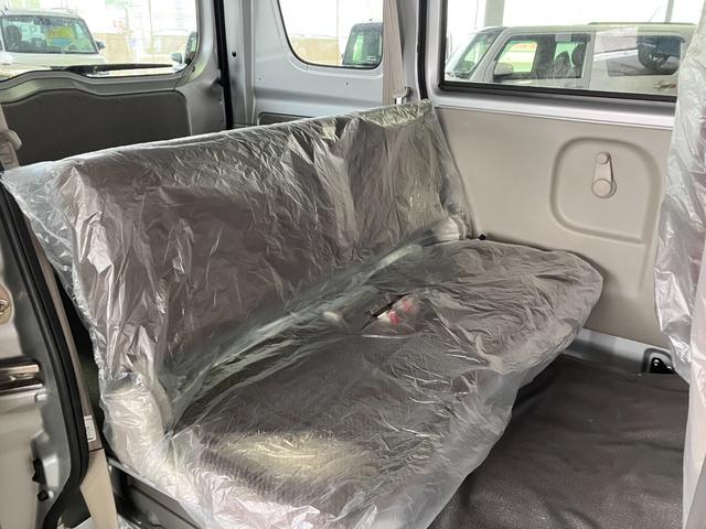 エブリイ ＰＡリミテッド　届出済み未使用車　デュアルカメラブレーキサポート　キーレスエントリー　パワーウインドウ　マニュアルエアコン　ＵＳＢポート　パートタイム４ＷＤ　アイドリングストップ　クリアランスソナー（23枚目）