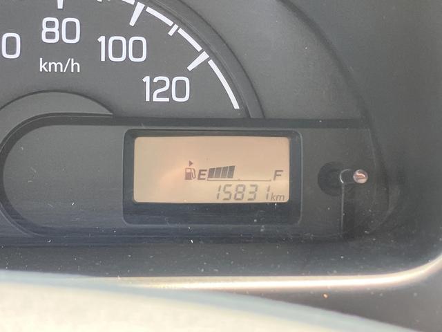 キャリイトラック ＫＣパワステ農繁仕様　パワーステアリング　ハロゲンヘッドライト　５速マニュアル　横滑り防止　デフロック　エアバッグ　パートタイム４ＷＤ　純正スピーカー付きラジオ（23枚目）