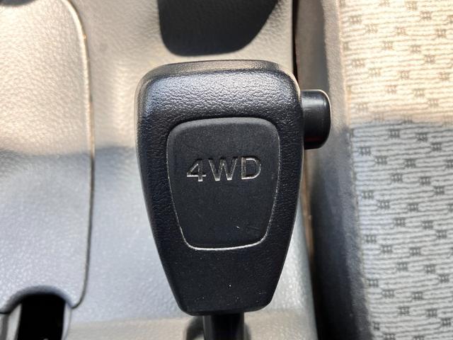 キャリイトラック ＫＣパワステ農繁仕様　パワーステアリング　ハロゲンヘッドライト　５速マニュアル　横滑り防止　デフロック　エアバッグ　パートタイム４ＷＤ　純正スピーカー付きラジオ（31枚目）