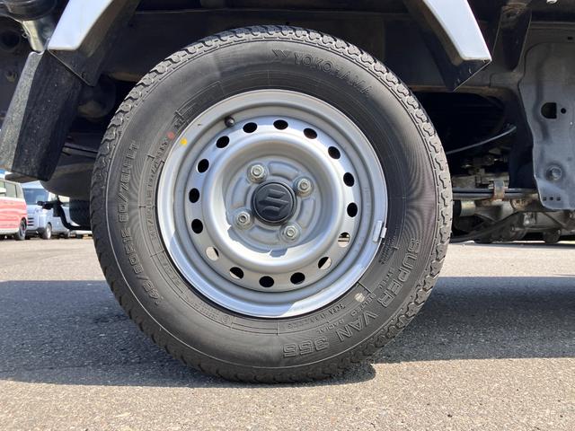キャリイトラック ＫＣパワステ農繁仕様　パワーステアリング　ハロゲンヘッドライト　５速マニュアル　横滑り防止　デフロック　エアバッグ　パートタイム４ＷＤ　純正スピーカー付きラジオ（34枚目）