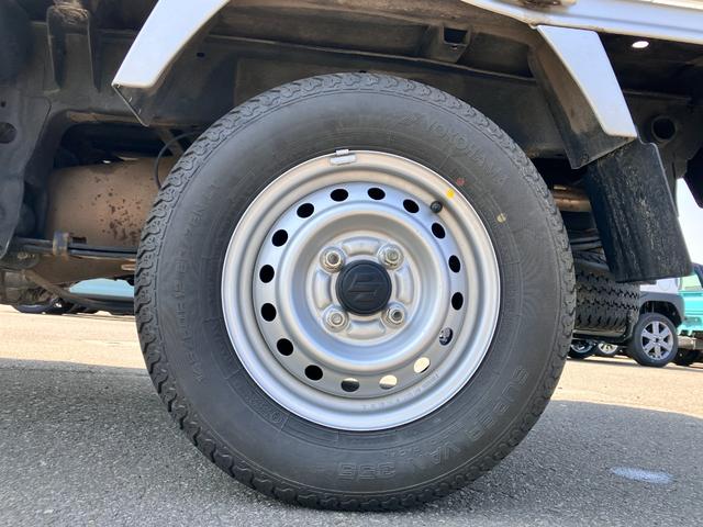 キャリイトラック ＫＣパワステ農繁仕様　パワーステアリング　ハロゲンヘッドライト　５速マニュアル　横滑り防止　デフロック　エアバッグ　パートタイム４ＷＤ　純正スピーカー付きラジオ（35枚目）