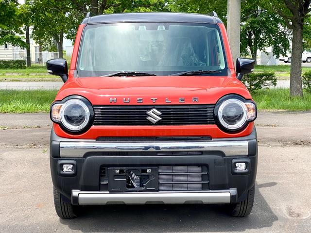 ハスラー タフワイルド　届出済み未使用車　デュアルカメラブレーキサポート　アダプティブクルーズコントロール　ＬＥＤヘッドライト　ＬＥＤフォグランプ　ルーフレール　マイルドハイブリッド　シートヒーター　４ＷＤ（2枚目）