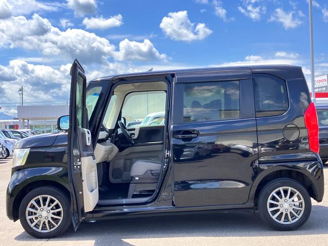 Ｎ－ＢＯＸ Ｇ・Ｌホンダセンシング　衝突被害軽減ブレーキ　片側電動スライドドア　イージークローザー　スマートキー　プッシュスタート　電動格納ミラー　シートヒーター　オートエアコン　純正ナビゲーション　バックカメラ　ＥＴＣ　４ＷＤ（6枚目）