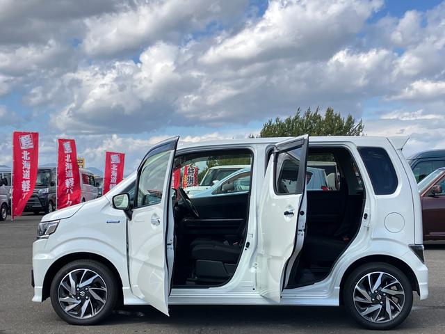 ワゴンＲカスタムＺ ハイブリッドＺＸ　ワンオーナー車　アップグレードパッケージ　デュアルカメラブレーキサポート　アダプティブクルーズコントロール　マイルドハイブリッド　社外ナビゲーション　バックカメラ　ＬＥＤヘッドライト　４ＷＤ（6枚目）