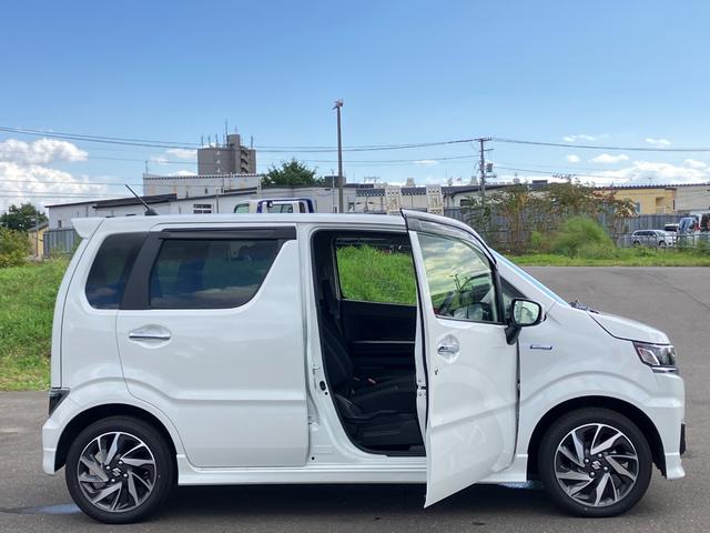 ワゴンＲカスタムＺ ハイブリッドＺＸ　ワンオーナー車　アップグレードパッケージ　デュアルカメラブレーキサポート　アダプティブクルーズコントロール　マイルドハイブリッド　社外ナビゲーション　バックカメラ　ＬＥＤヘッドライト　４ＷＤ（12枚目）