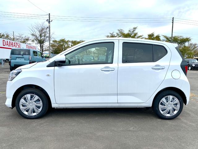 ミライース Ｘ　ＳＡＩＩＩ　届出済み未使用車　　スマートアシスト　キーレスエントリー　電動格納ミラー　クリアランスソナー　アイドリングストップ　横滑り防止　ＬＥＤヘッドライト　オートライト　オートハイビーム　オーディオレス（4枚目）