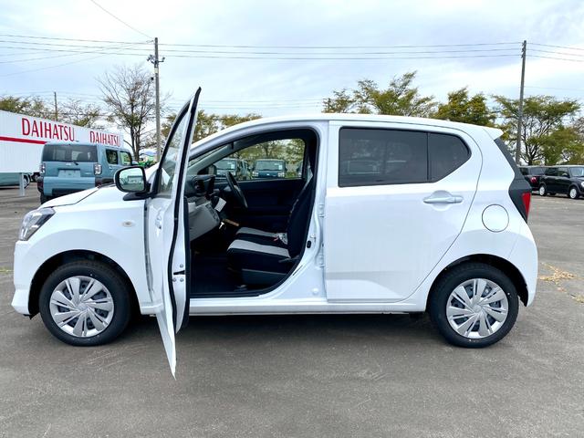 ミライース Ｘ　ＳＡＩＩＩ　届出済み未使用車　　スマートアシスト　キーレスエントリー　電動格納ミラー　クリアランスソナー　アイドリングストップ　横滑り防止　ＬＥＤヘッドライト　オートライト　オートハイビーム　オーディオレス（5枚目）