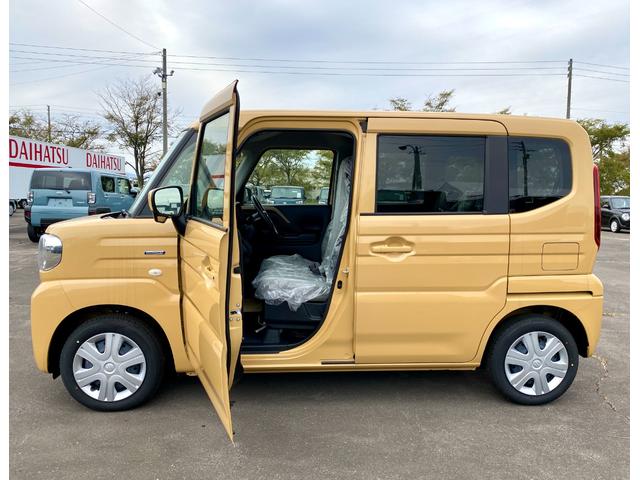 スペーシア ハイブリッドＧ　届出済み未使用車　両側スライドドア　デュアルセンサーブレーキサポートＩＩ　ＬＥＤヘッドライト　オートライト　オートハイビーム　オーディオレス　クリアランスソナー　シートヒーター　フルタイム４ＷＤ（5枚目）