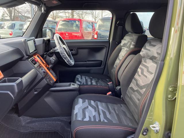 タフト G 届出済み未使用車 衝突被害軽減ブレーキ スマートキー プッシュスタート LEDヘッドライト LEDフォグランプ サンルーフ アイドリングストップ 横滑り防止 クリアランスソナー 純正ナビ バックカメラ(14枚目)